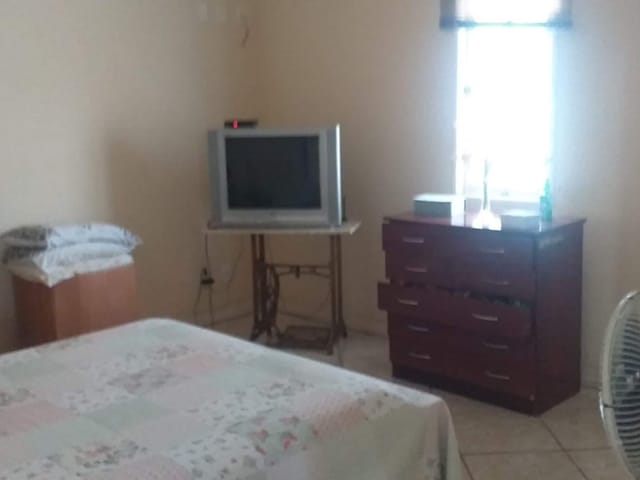 Casa com 408m² 4 quartos e 3 banheiros, à venda, no bairro Alphaville 1 em Campos dos Goytacazes