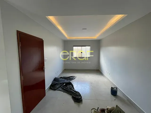 Casa 3 quartos e 2 banheiros, à venda, no bairro Parque da Colina II em Formosa