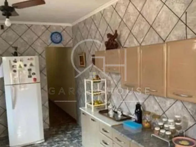 Casa com 300m² 4 quartos e 2 banheiros, à venda, no bairro Vila Albertina em Ribeirão Preto