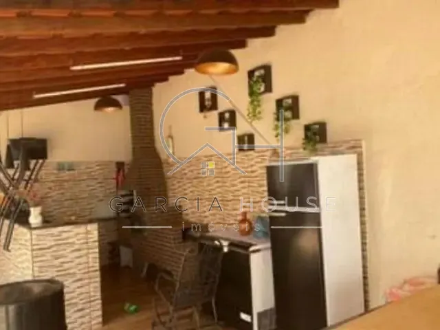 Casa com 300m² 4 quartos e 2 banheiros, à venda, no bairro Vila Albertina em Ribeirão Preto