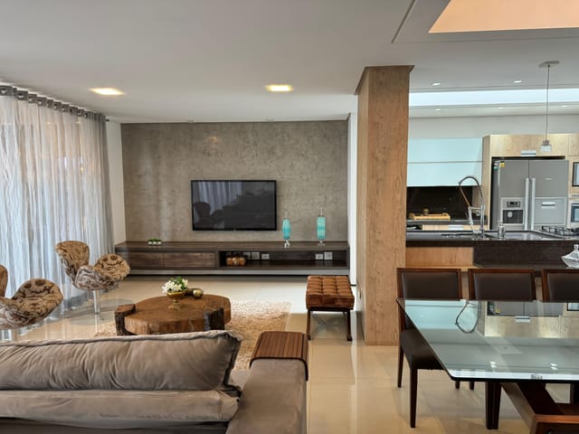 Casa com 346m² 3 quartos e 5 banheiros, à venda, no bairro Royal Forest Residence e Resort em Londrina