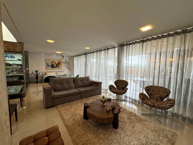 Casa com 346m² 3 quartos e 5 banheiros, à venda, no bairro Royal Forest Residence e Resort em Londrina