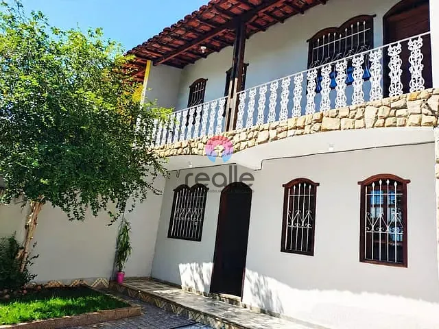 Casa com 180m² 4 quartos e 3 banheiros, à venda, no bairro Serrano em Belo Horizonte
