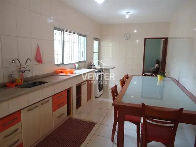 Casa com 290m² 4 quartos e 3 banheiros, à venda, no bairro Jardim Santa Clara em Taubaté