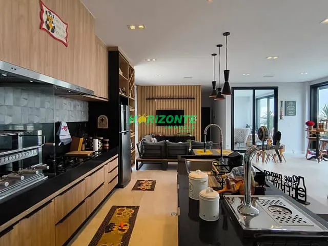 Casa com 720m² 5 quartos e 7 banheiros, à venda, no bairro Urbanova em São José dos Campos