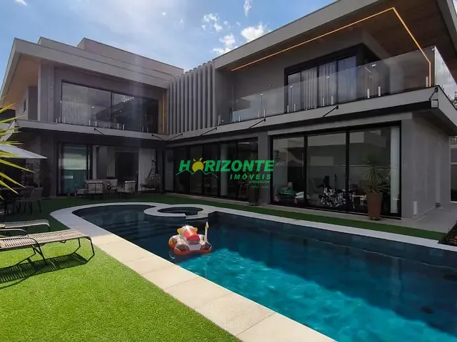 Casa com 720m² 5 quartos e 7 banheiros, à venda, no bairro Urbanova em São José dos Campos