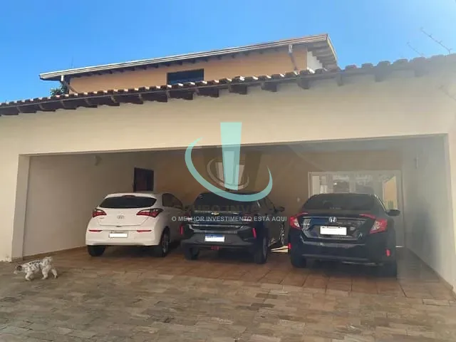 Sobrado com 5481m² 3 quartos e 4 banheiros, à venda, no bairro FONTE LUMINOSA em ARARAQUARA