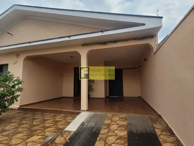 Casa com 90m² 2 quartos e 2 banheiros, para alugar, no bairro Parque Industrial em São José do Rio Preto