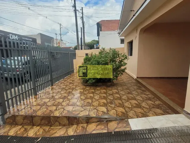 Casa com 90m² 2 quartos e 2 banheiros, para alugar, no bairro Parque Industrial em São José do Rio Preto