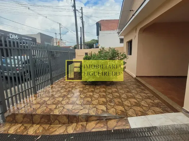 Casa com 90m² 2 quartos e 2 banheiros, para alugar, no bairro Parque Industrial em São José do Rio Preto