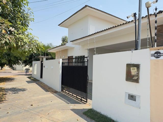 Casa com 200m² 3 quartos e 1 banheiro, à venda, no bairro Jardim Belo Horizonte em Sinop