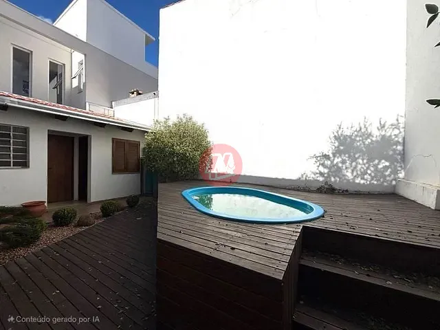 Casa com 264m² 3 quartos e 4 banheiros, à venda ou para alugar, no bairro Santana em Porto Alegre