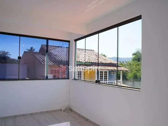 Casa 1 quarto e 1 banheiro, para alugar, no bairro Piratininga em Niterói