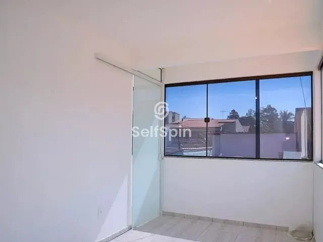 Casa 1 quarto e 1 banheiro, para alugar, no bairro Piratininga em Niterói