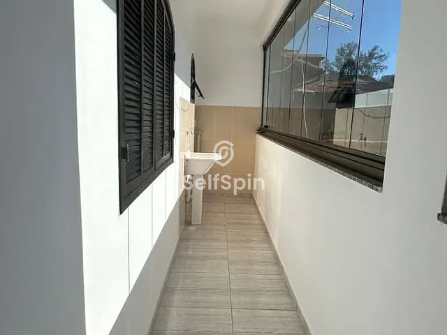 Casa 1 quarto e 1 banheiro, para alugar, no bairro Piratininga em Niterói