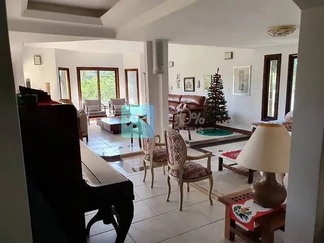 Casa com 3200m² 4 quartos e 6 banheiros, à venda, no bairro Quinta das Flores em São José dos Campos