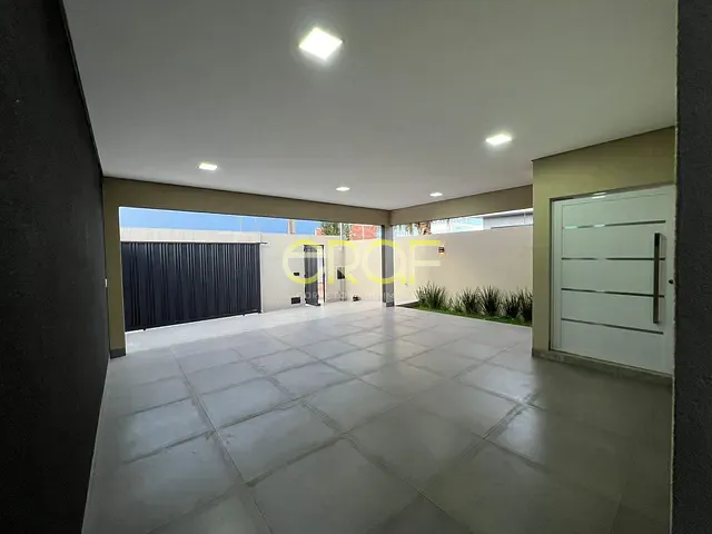 Casa 3 quartos e 4 banheiros, à venda, no bairro Jardim Triângulo em Formosa