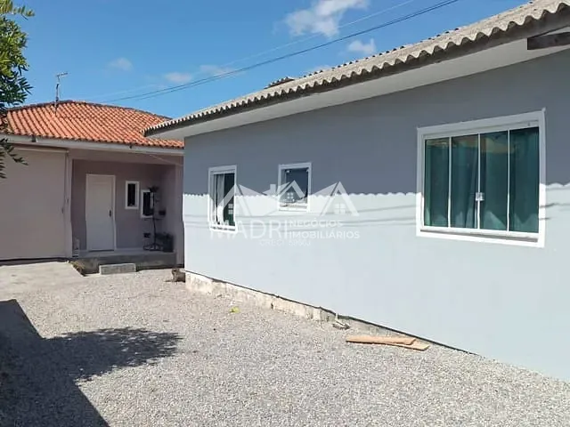 Casa 2 quartos e 2 banheiros, à venda, no bairro Aririú em Palhoça