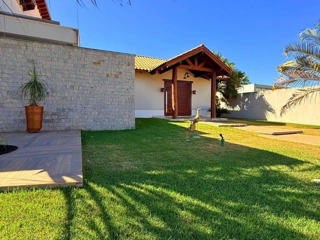 Casa com 2480m² 3 quartos e 1 banheiro, à venda, no bairro Residencial Flamboyants em Sinop