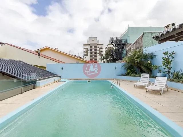 Casa com 330m² 4 quartos e 3 banheiros, à venda, no bairro Jardim do Salso em Porto Alegre