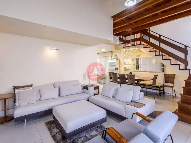 Casa com 330m² 4 quartos e 3 banheiros, à venda, no bairro Jardim do Salso em Porto Alegre