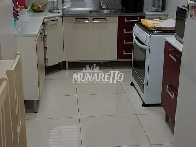Casa com 415m² 4 quartos e 2 banheiros, à venda, no bairro Vista Alegre em Concórdia