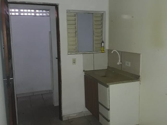 Casa com 12m² 1 quarto e 1 banheiro, para alugar, no bairro Vila Gilda em São Paulo