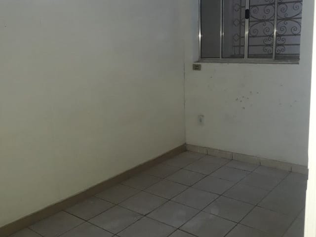 Casa com 12m² 1 quarto e 1 banheiro, para alugar, no bairro Vila Gilda em São Paulo