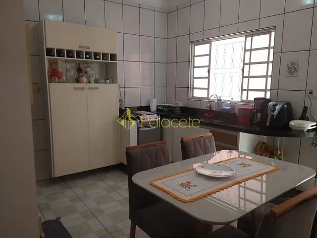 Casa com 125m² 1 quarto e 1 banheiro, à venda, no bairro Residencial Estoril em Taubaté
