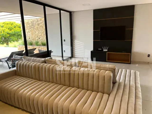 Casa com 900m² 7 quartos e 3 banheiros, à venda, no bairro Santa Crsitina XIII em Paranapanema