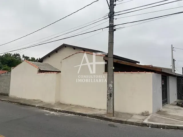 Casa com 150m² 3 quartos e 2 banheiros, à venda, no bairro Jardim Gurilândia em Taubaté