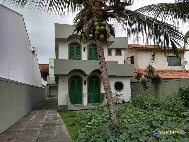 Casa 4 quartos e 2 banheiros, à venda, no bairro pelinca em Campos dos Goytacazes