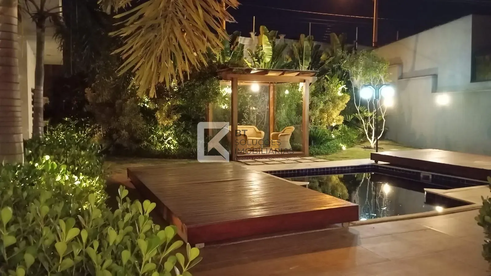 Casa, 3 quartos, 580 m² - Foto 1