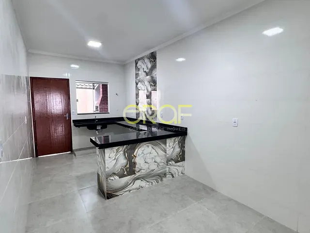 Casa 3 quartos e 2 banheiros, à venda, no bairro Parque da Colina I em Formosa