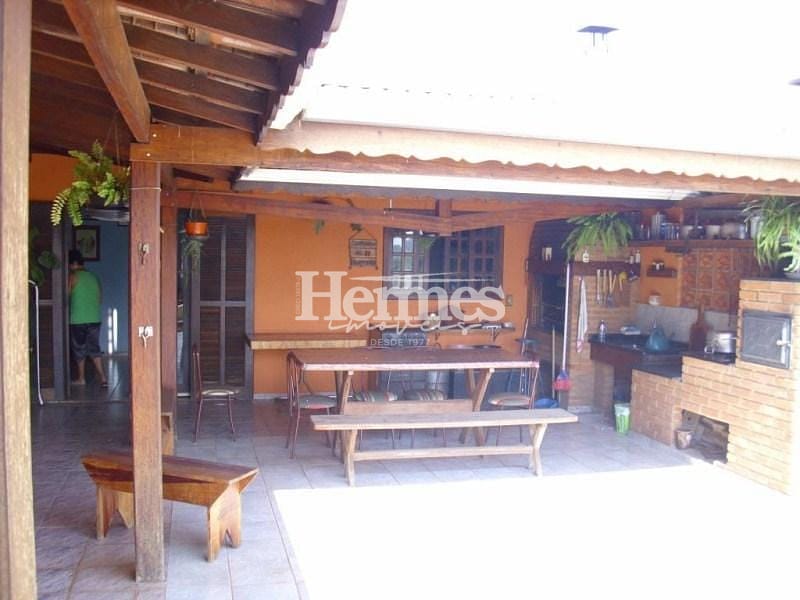 Casa, 3 quartos, 379 m² - Foto 1