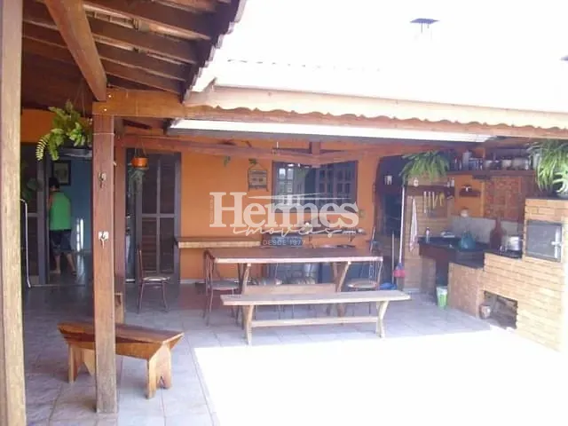 Casa com 300m² 3 quartos e 3 banheiros, à venda, no bairro Parque da Figueira em Paulínia