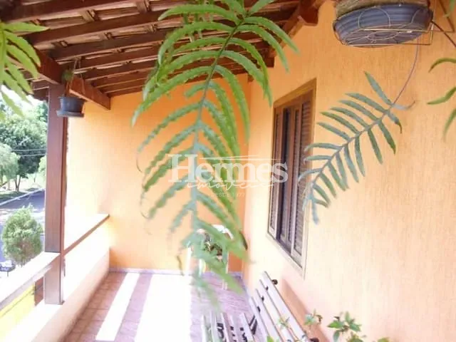 Casa com 300m² 3 quartos e 3 banheiros, à venda, no bairro Parque da Figueira em Paulínia