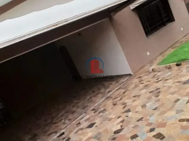 Casa com 300m² 3 quartos e 1 banheiro, à venda, no bairro Jardim Guanabara em Americana