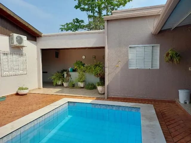 Casa com 300m² 2 quartos e 4 banheiros, à venda, no bairro Boa Esperança em Cuiabá