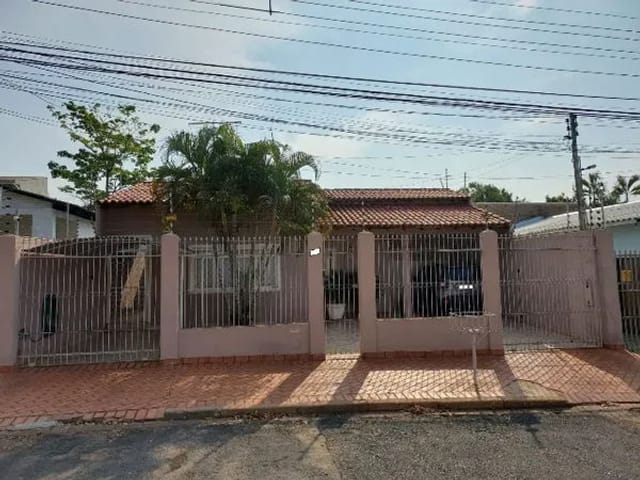 Casa com 300m² 2 quartos e 4 banheiros, à venda, no bairro Boa Esperança em Cuiabá