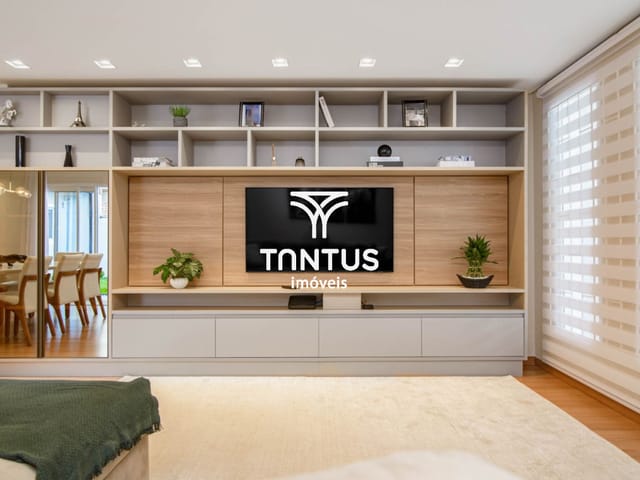 Casa com 284m² 2 quartos e 2 banheiros, à venda, no bairro Alto da Glória em Curitiba
