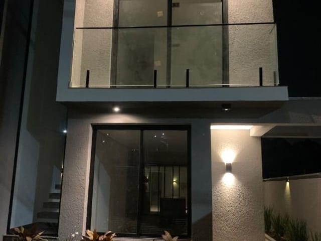 Casa com 150m² 3 quartos e 4 banheiros, à venda, no bairro Nova Jaguari em Santana de Parnaíba