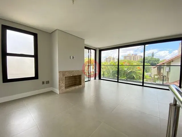 Casa com 1040m² 3 quartos e 5 banheiros, à venda, no bairro Tristeza em Porto Alegre
