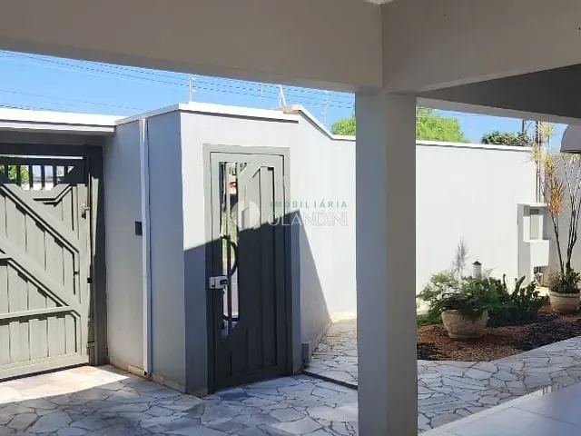 Casa com 312m² 4 quartos e 5 banheiros, à venda, no bairro Ouro Branco  em Artur Nogueira