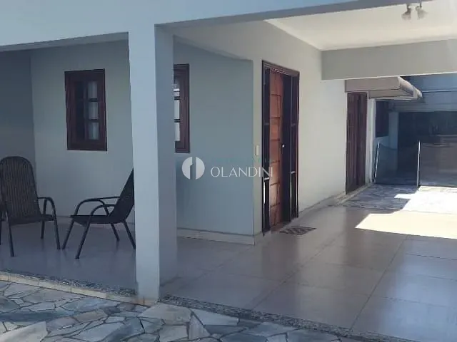 Casa com 312m² 4 quartos e 5 banheiros, à venda, no bairro Ouro Branco  em Artur Nogueira