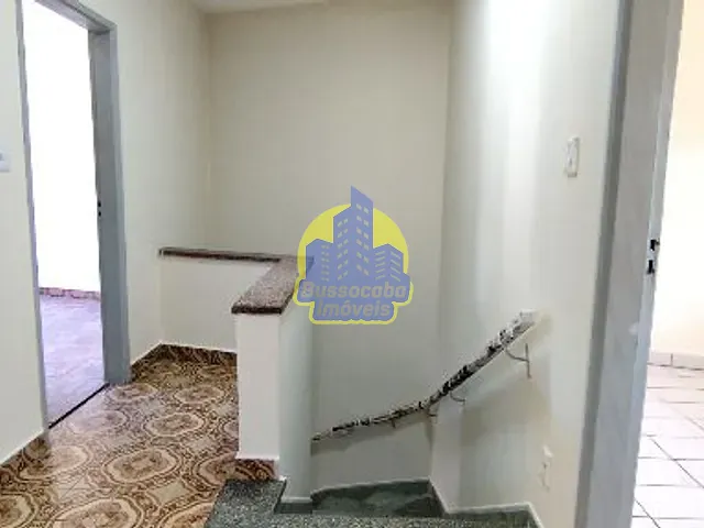 Casa com 60m² 3 quartos e 2 banheiros, para alugar, no bairro Umuarama em Osasco