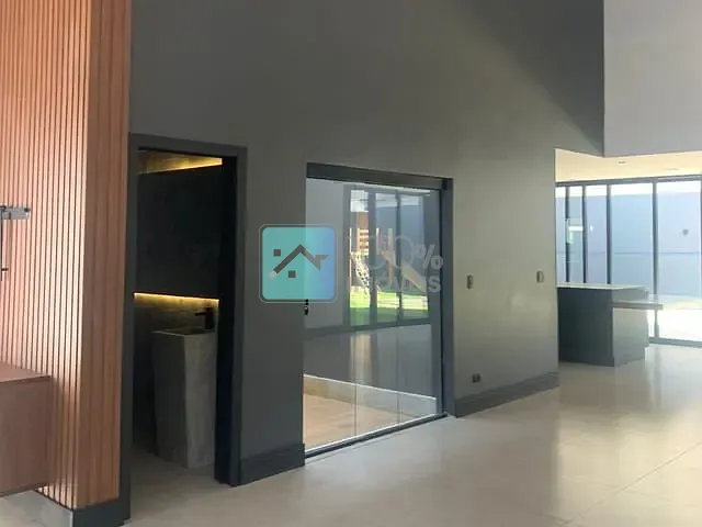Casa com 1000m² 3 quartos e 4 banheiros, à venda, no bairro Residencial Santa Helena em Pindamonhangaba
