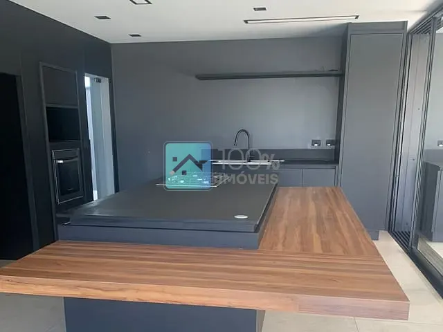 Casa com 1000m² 3 quartos e 4 banheiros, à venda, no bairro Residencial Santa Helena em Pindamonhangaba