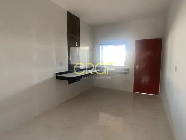 Casa 2 quartos e 2 banheiros, para alugar, no bairro Parque da Colina I em Formosa