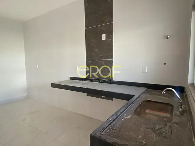 Casa 2 quartos e 2 banheiros, para alugar, no bairro Parque da Colina I em Formosa